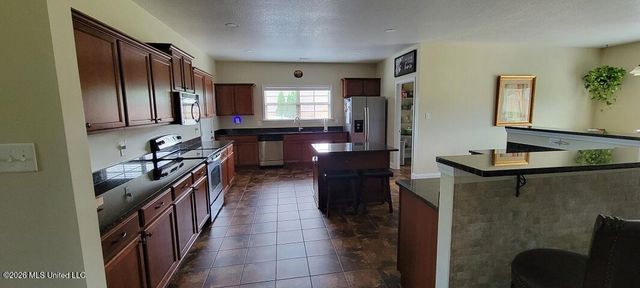 5173 Silverton Drive, Olive Branch, MS 38654