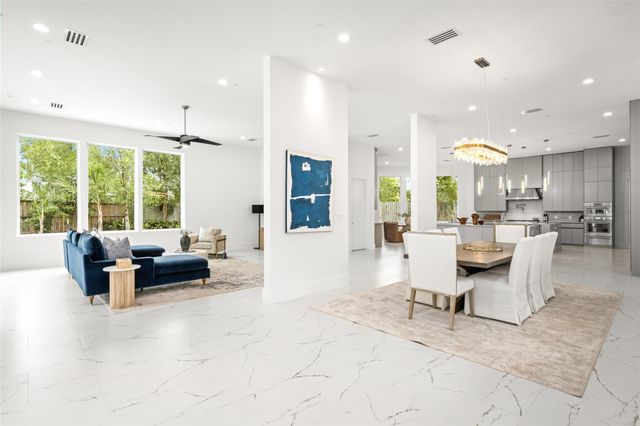 625 Piney Point Road, Houston, TX 77024