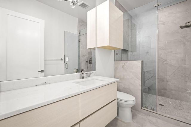 625 Piney Point Road, Houston, TX 77024