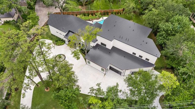 625 Piney Point Road, Houston, TX 77024