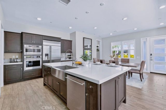 168 Crossover, Irvine, CA 92618