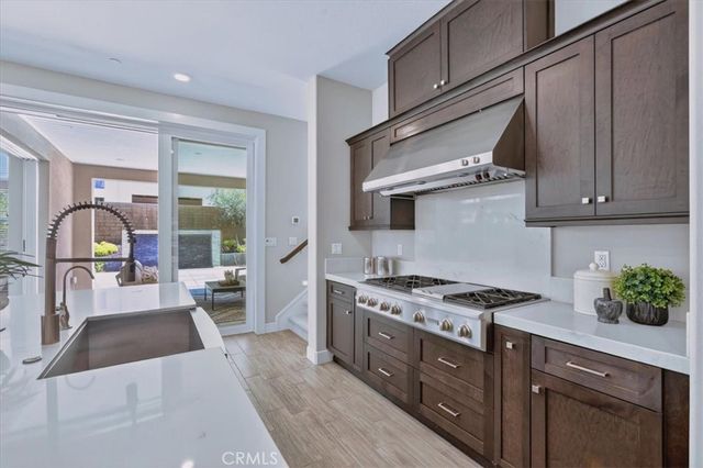 168 Crossover, Irvine, CA 92618