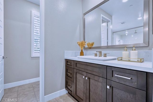 168 Crossover, Irvine, CA 92618