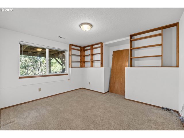 7574 Sw 179TH Pl, Beaverton, OR 97007