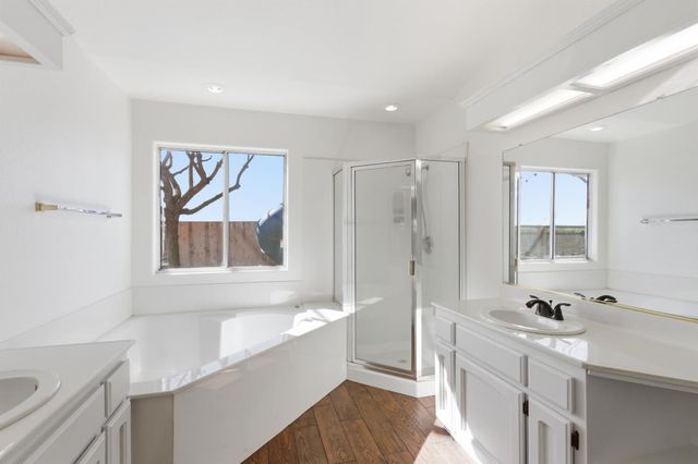 2091 Hastings Dr, Los Banos, CA 93635