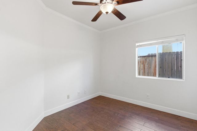 2091 Hastings Dr, Los Banos, CA 93635