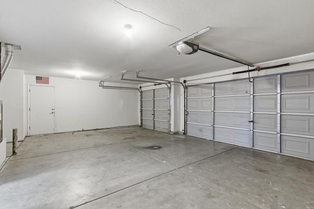 2091 Hastings Dr, Los Banos, CA 93635