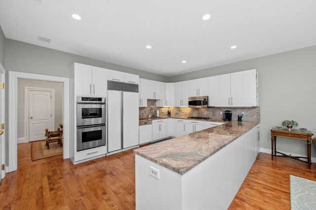 120 Seaver St B204, Brookline, MA 02445