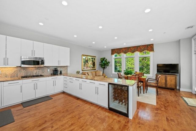 120 Seaver St B204, Brookline, MA 02445