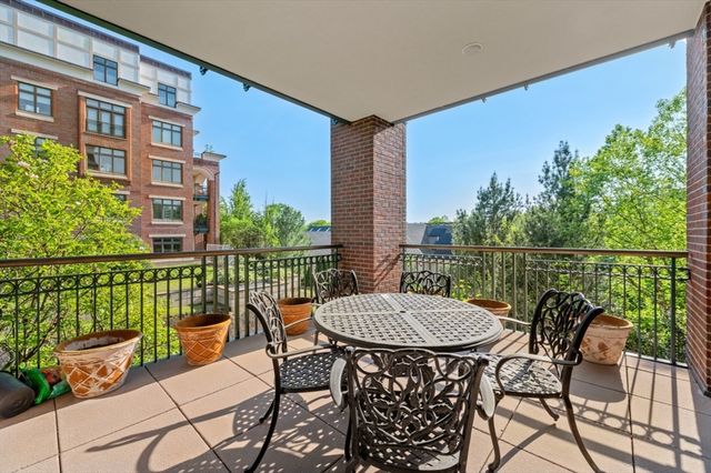 120 Seaver St B204, Brookline, MA 02445