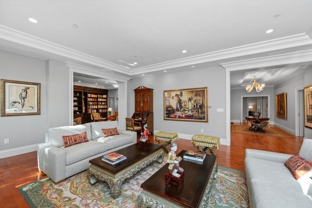 120 Seaver St B204, Brookline, MA 02445