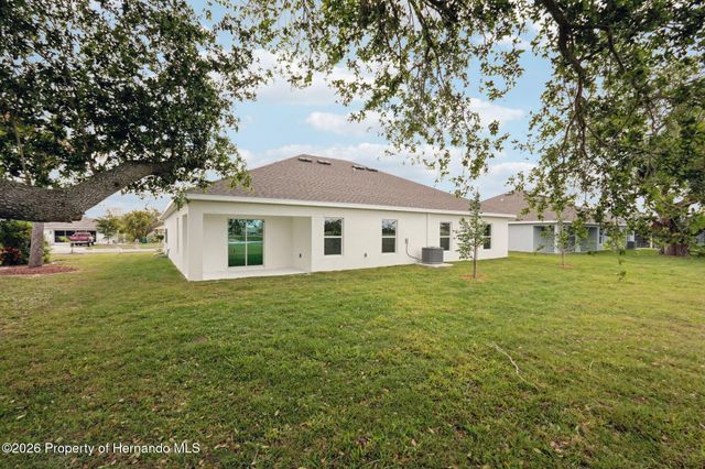 16382 Kingbird Road, Weeki Wachee, FL 34614