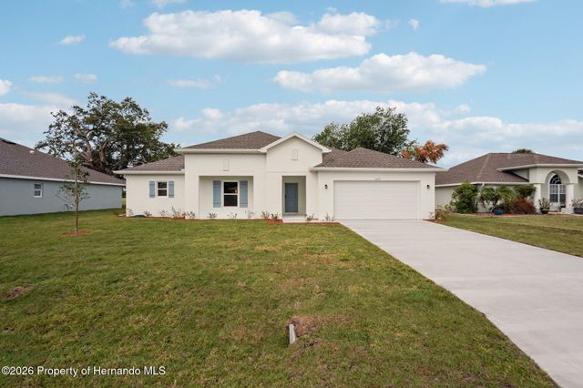 16382 Kingbird Road, Weeki Wachee, FL 34614