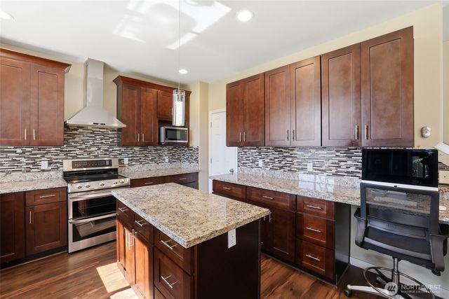 34516 16th Avenue SW, Federal Way, WA 98023