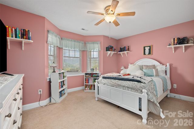 66 Kenai Trail, Waynesville, NC 28786