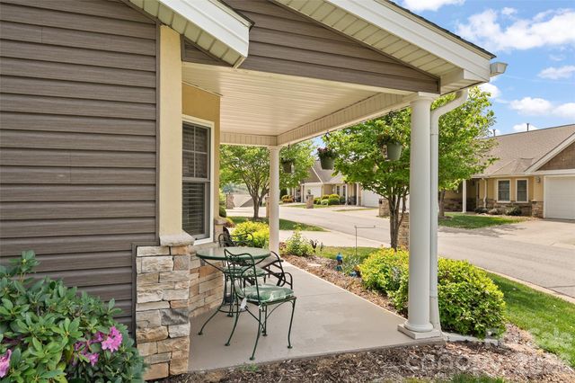 66 Kenai Trail, Waynesville, NC 28786