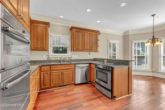 2201 Pinehurst Place, Wilmington, NC 28405