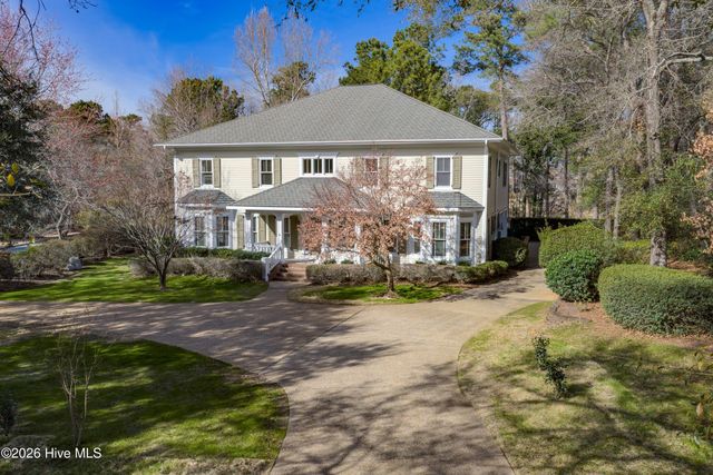 2201 Pinehurst Place, Wilmington, NC 28405