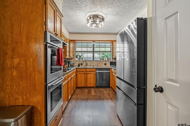 607 E Woodhaven St., White Oak, TX 75693