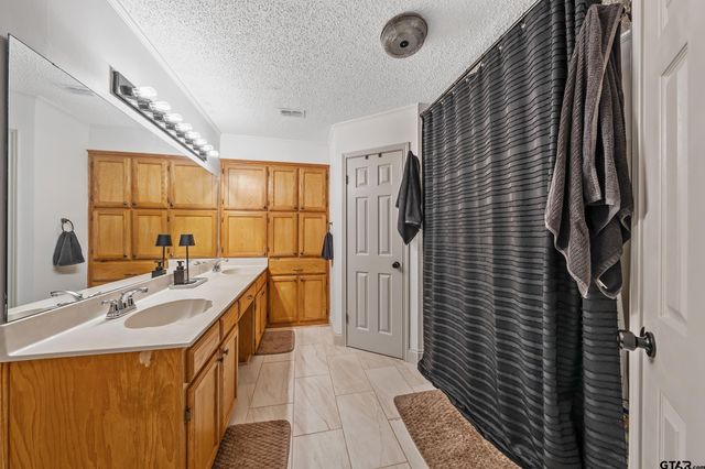 607 E Woodhaven St., White Oak, TX 75693