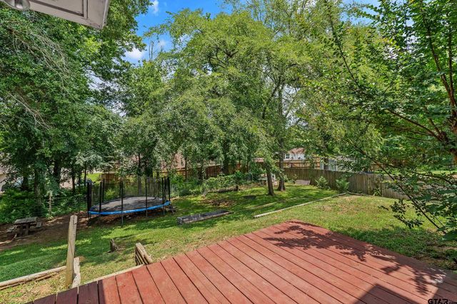 607 E Woodhaven St., White Oak, TX 75693
