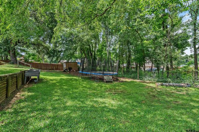 607 E Woodhaven St., White Oak, TX 75693