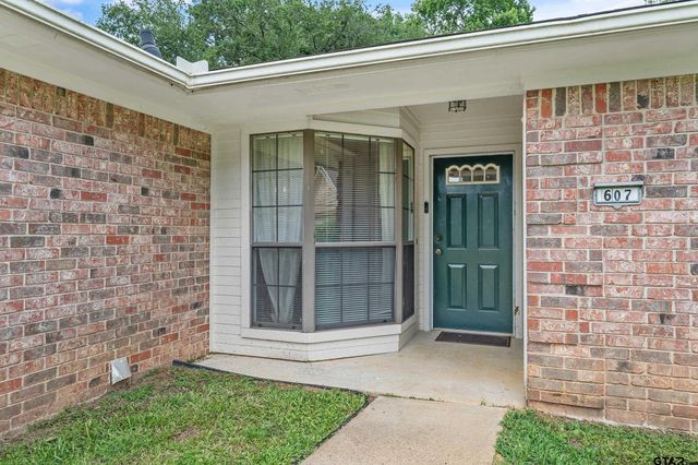 607 E Woodhaven St., White Oak, TX 75693
