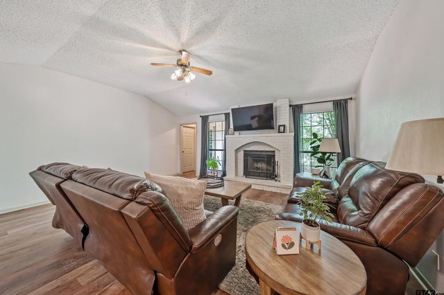 607 E Woodhaven St., White Oak, TX 75693