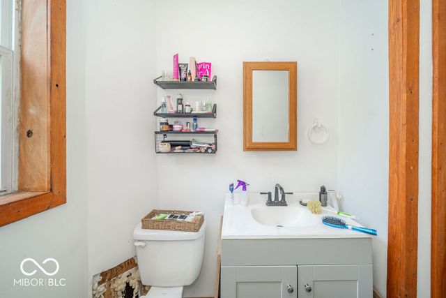 1405 N Harrison Street, Alexandria, IN 46001