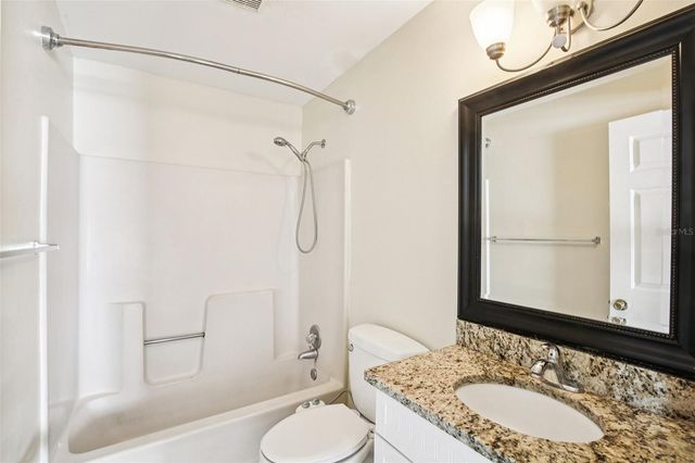 3905 WEST LAKE DRIVE, Seffner, FL 33584