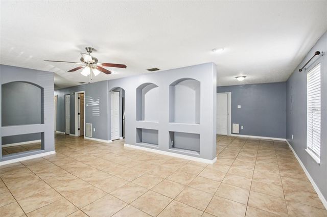 3905 WEST LAKE DRIVE, Seffner, FL 33584