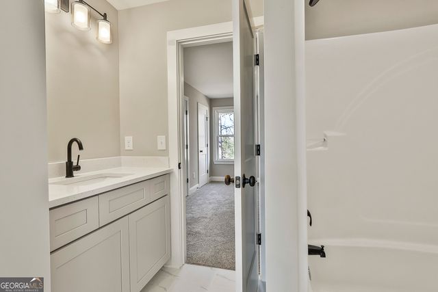 35 Oak Road, Locust Grove, GA 30248