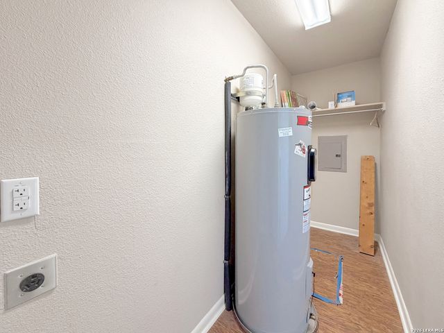 1210 Skyline, Canyon Lake, TX 78133