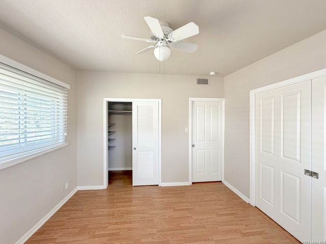 1210 Skyline, Canyon Lake, TX 78133