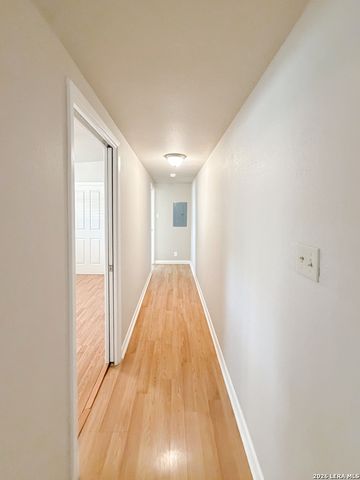 1210 Skyline, Canyon Lake, TX 78133