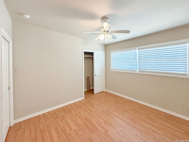 1210 Skyline, Canyon Lake, TX 78133