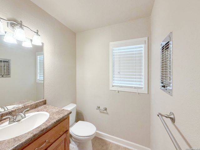 1210 Skyline, Canyon Lake, TX 78133