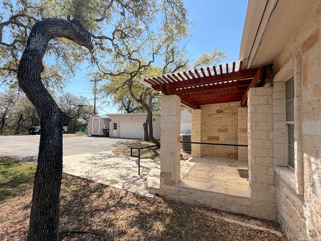 1210 Skyline, Canyon Lake, TX 78133