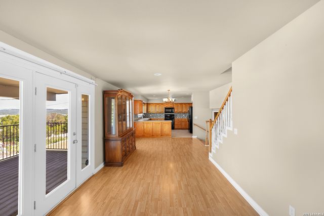 1210 Skyline, Canyon Lake, TX 78133