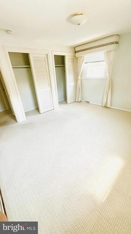 237 5TH AVE, Cherry Hill, NJ 08002