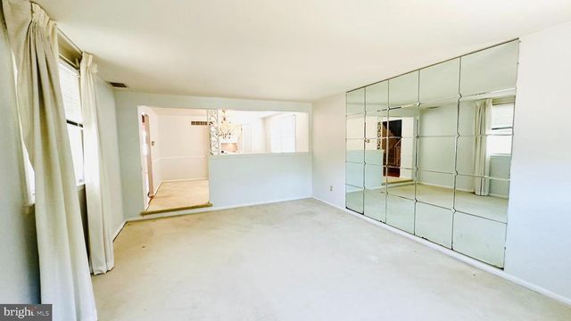 237 5TH AVE, Cherry Hill, NJ 08002