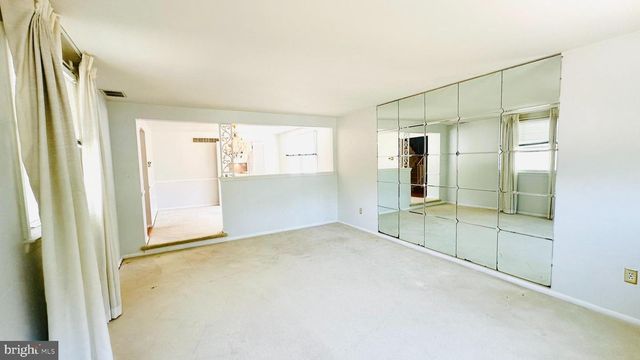 237 5TH AVE, Cherry Hill, NJ 08002