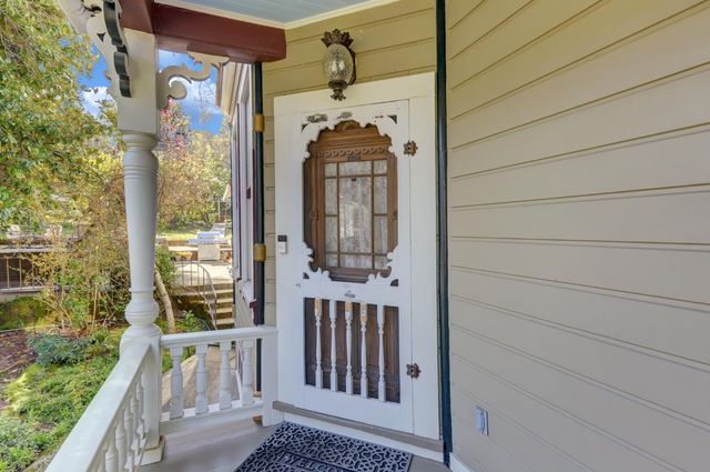 203 Prospect St, Nevada City, CA 95959