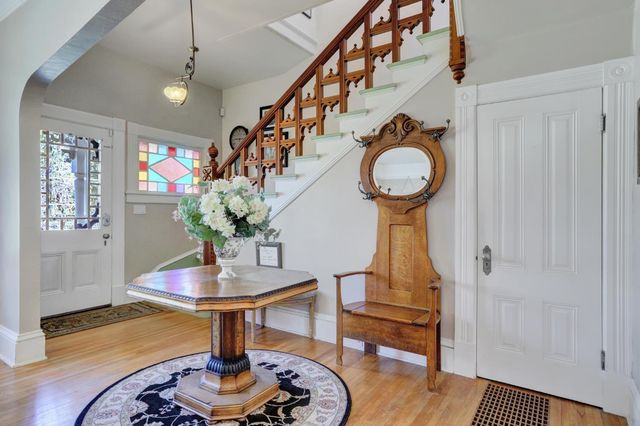 203 Prospect St, Nevada City, CA 95959