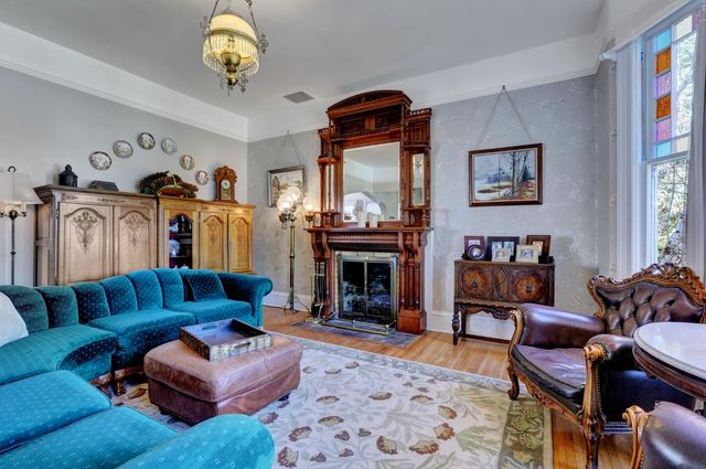 203 Prospect St, Nevada City, CA 95959