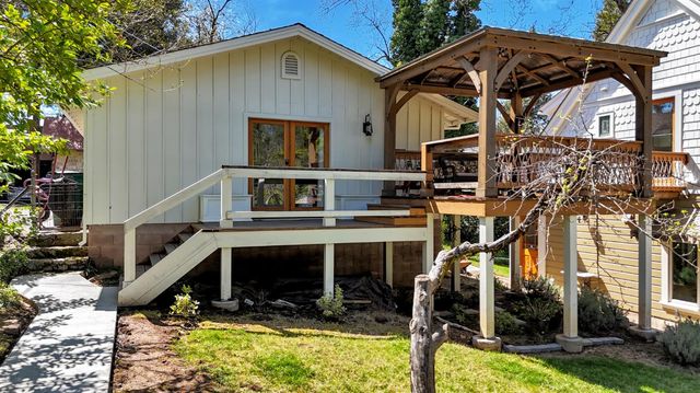 203 Prospect St, Nevada City, CA 95959