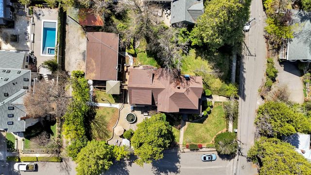 203 Prospect St, Nevada City, CA 95959