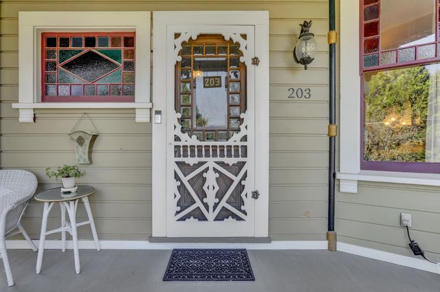 203 Prospect St, Nevada City, CA 95959