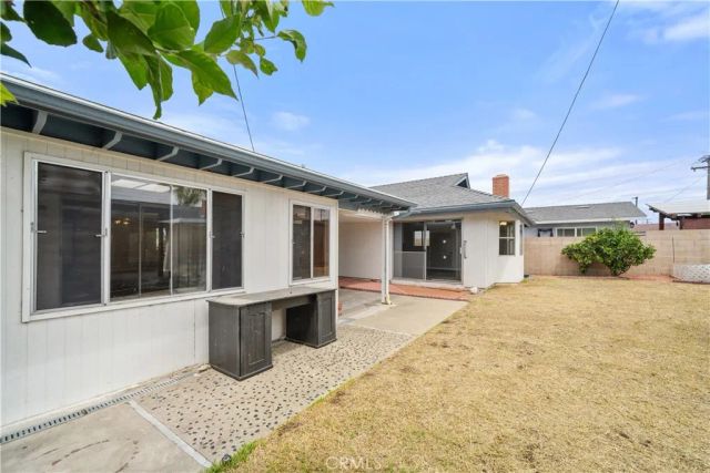 19532 Independence Lane, Huntington Beach, CA 92646