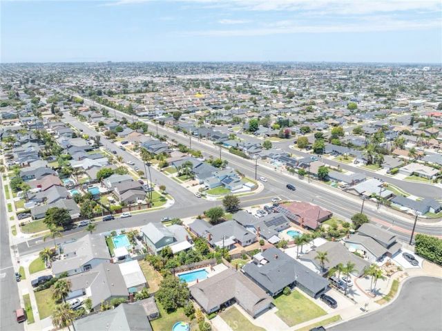 19532 Independence Lane, Huntington Beach, CA 92646